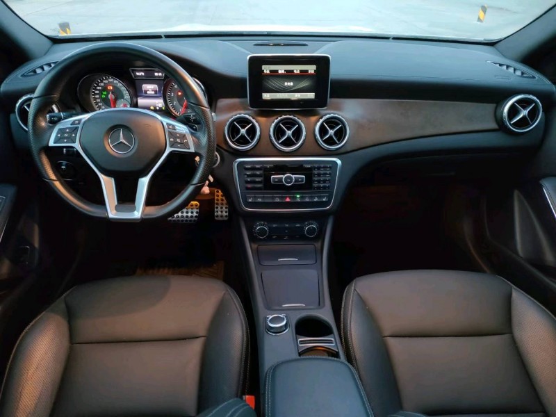 徐州16年奔驰GLA7