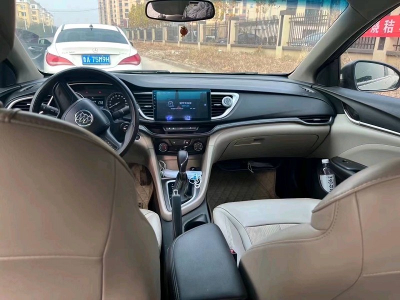 青岛17年别克英朗4