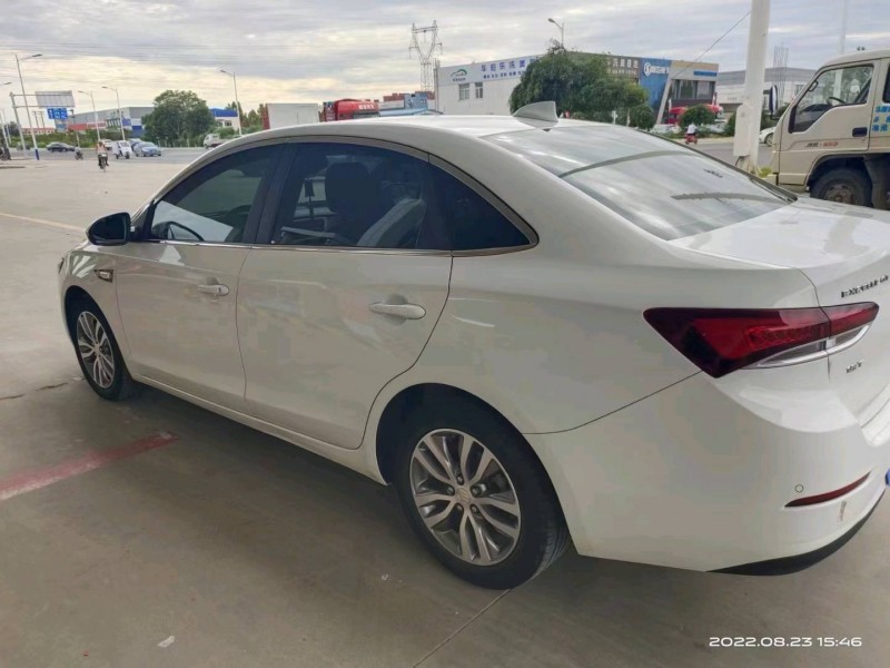 保定19年别克英朗8