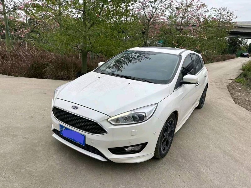 中山17年福特福克斯3