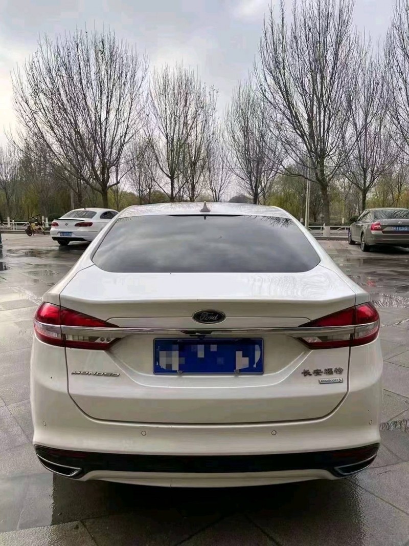 东营17年福特蒙迪欧9