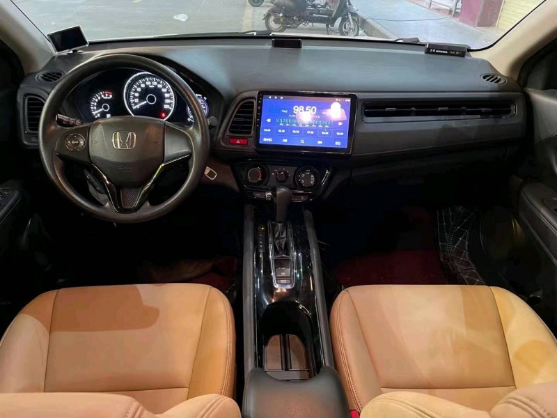 中山16年本田缤智5