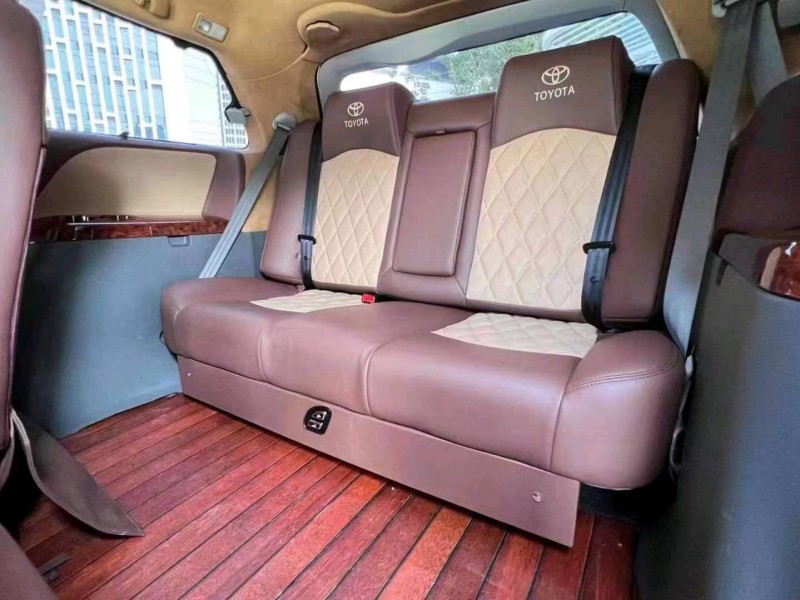 邯郸18年丰田塞纳2