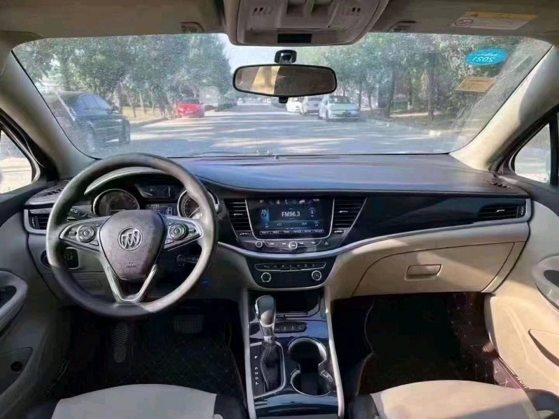 北京17年别克威朗4