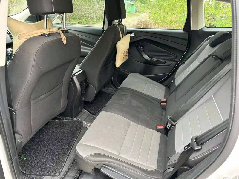 中山15年福特翼虎4