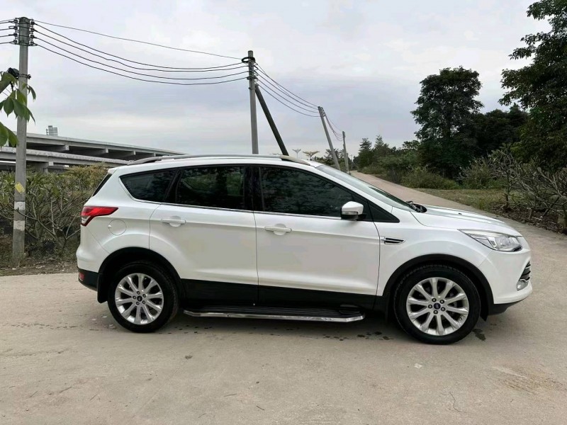 中山15年福特翼虎7