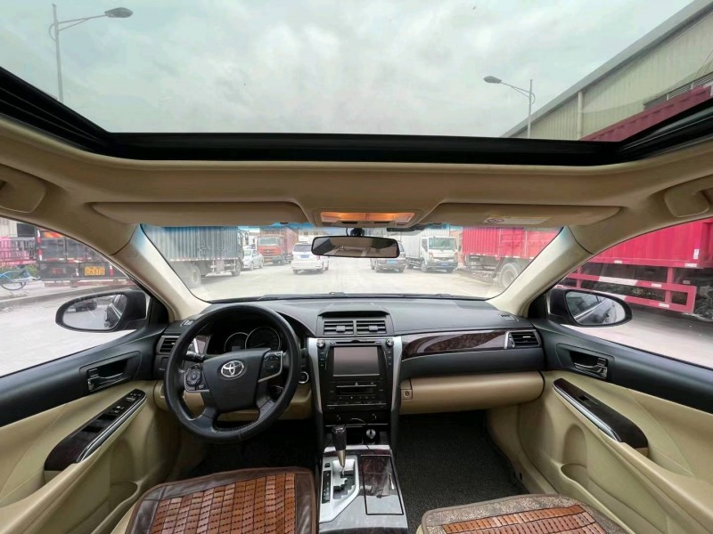 东莞16年丰田凯美瑞6