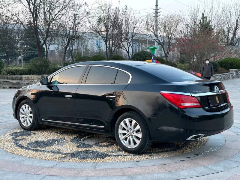 青岛14年别克君越3