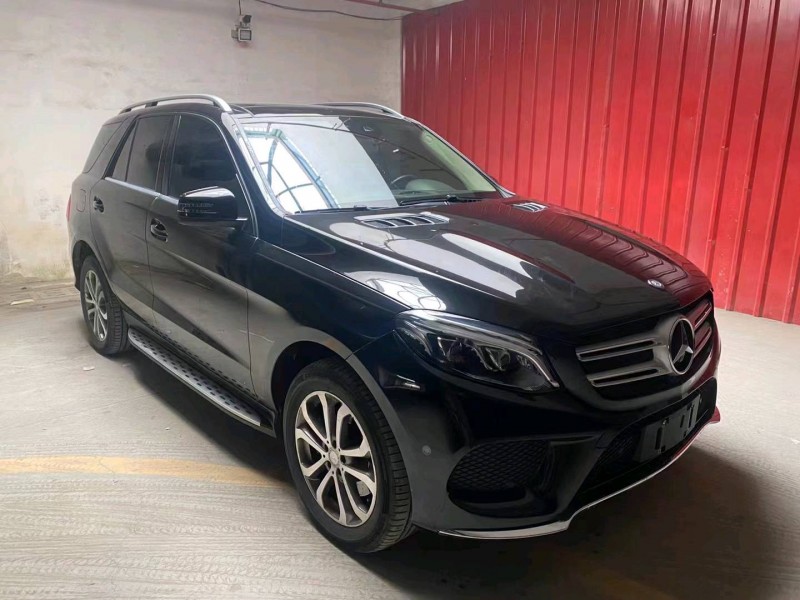 枣庄17年奔驰GLE2