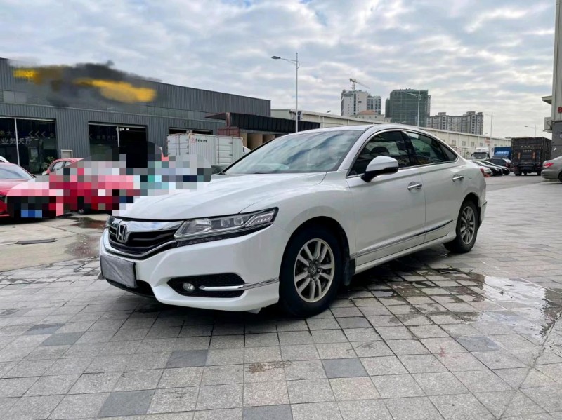 东莞16年本田思铂睿8
