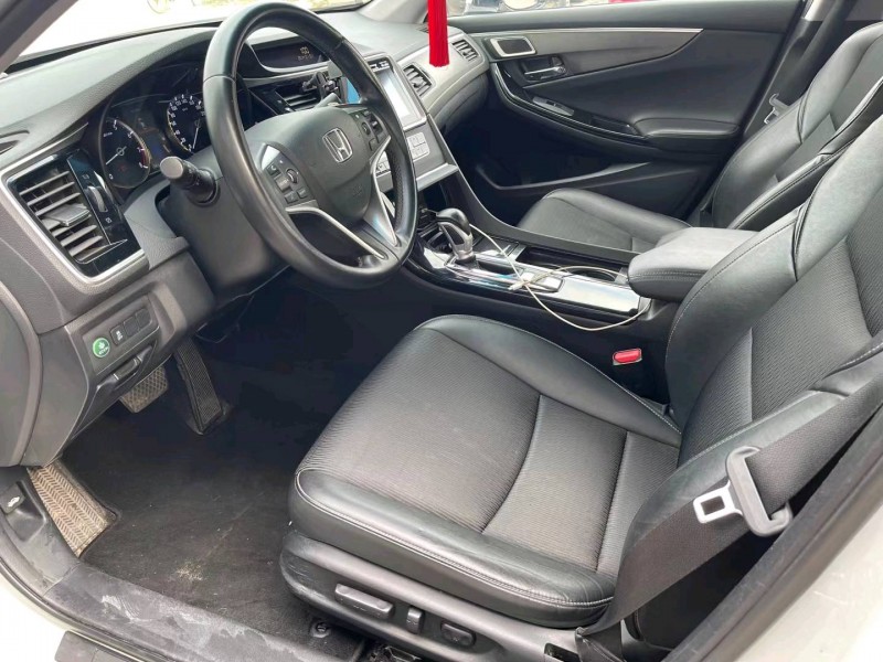 东莞16年本田思铂睿5