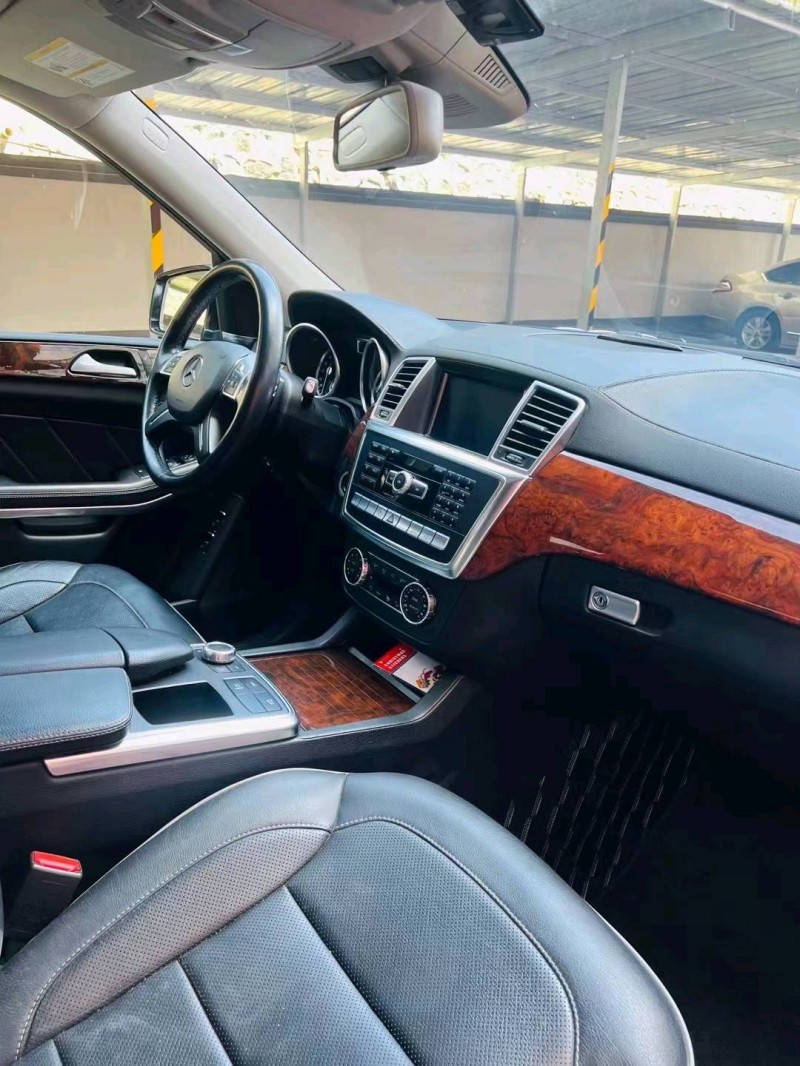 青岛14年奔驰GL8