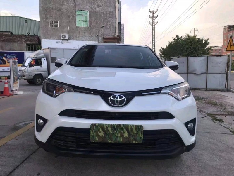 广州18年丰田RAV48