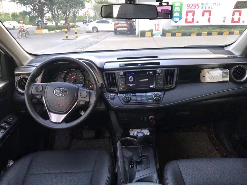 广州18年丰田RAV41