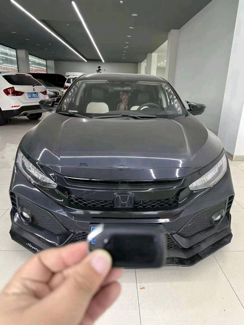 常州17年本田思域1