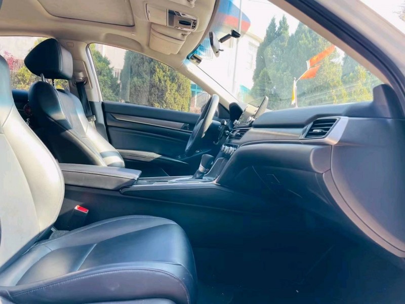 烟台19年本田雅阁6