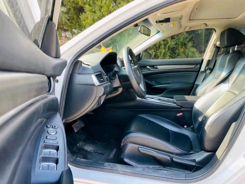 烟台19年本田雅阁5