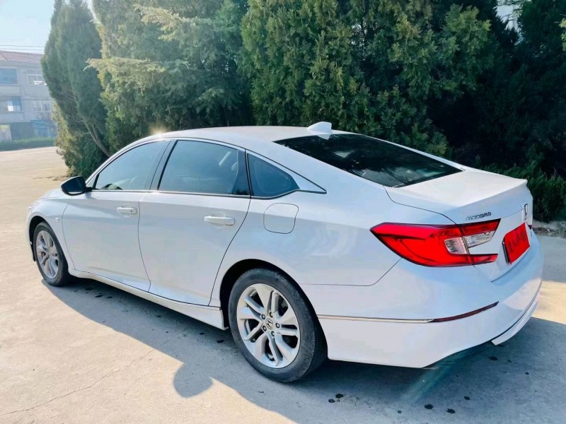 烟台19年本田雅阁2