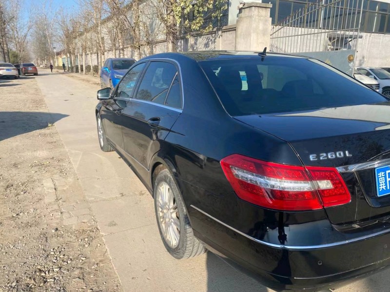 保定13年奔驰E4