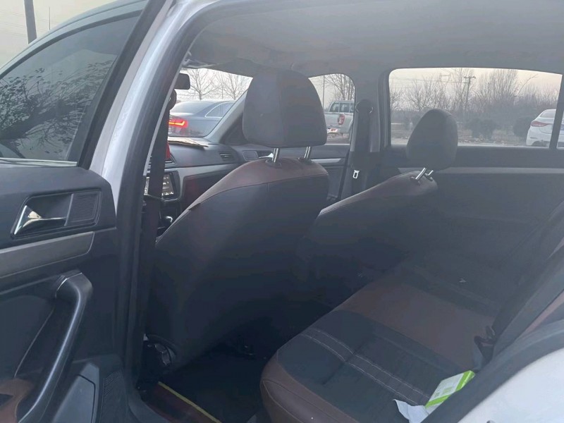 保定20年大众朗逸5