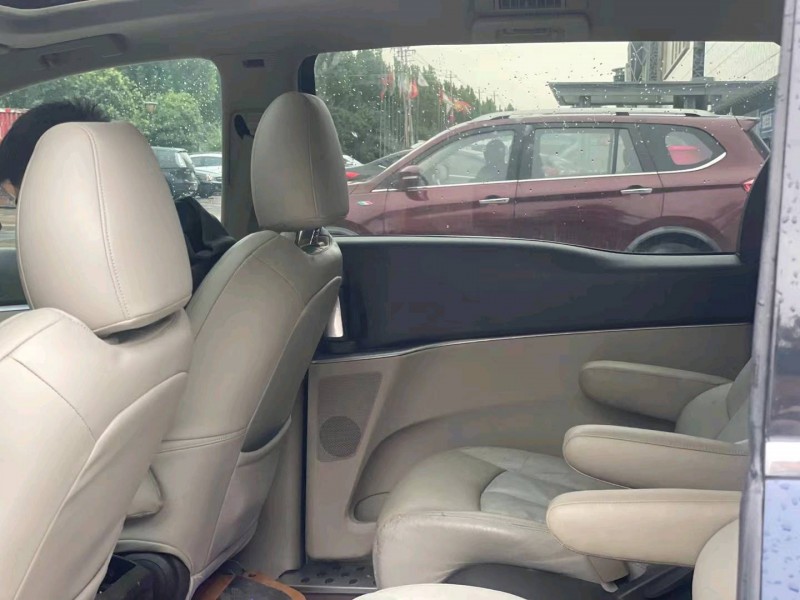 枣庄13年别克GL86