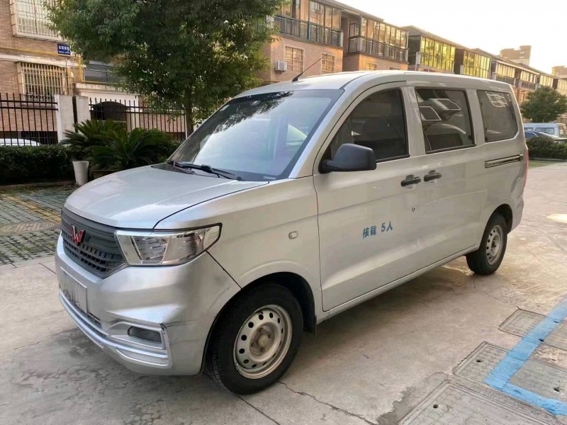 嘉兴19年五菱汽车宏光8