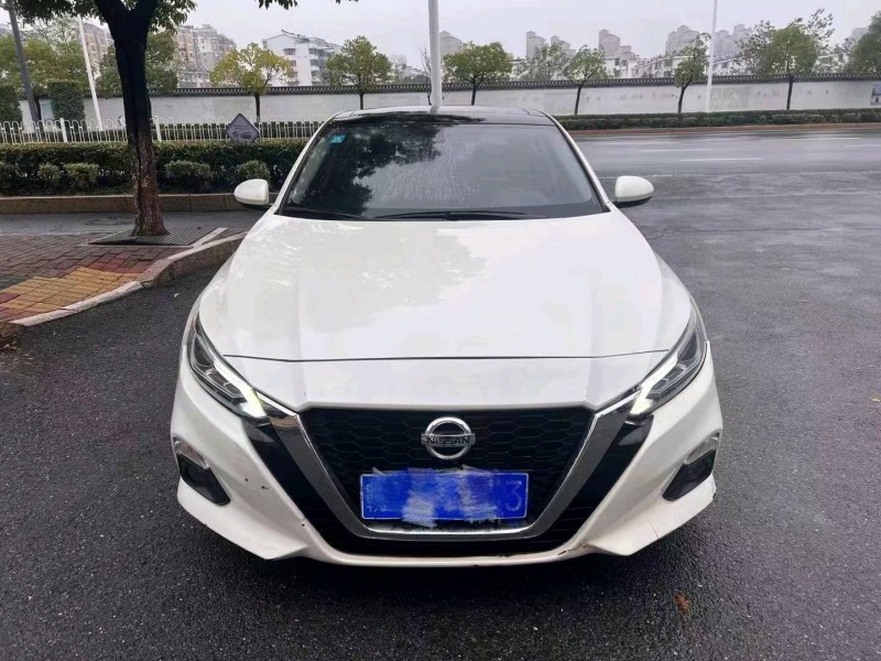 嘉兴20年日产天籁1