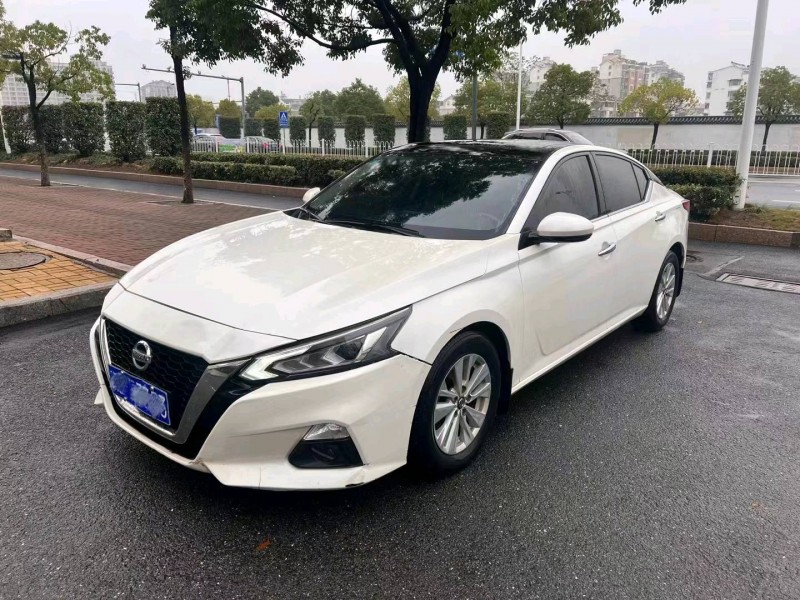 嘉兴20年日产天籁3