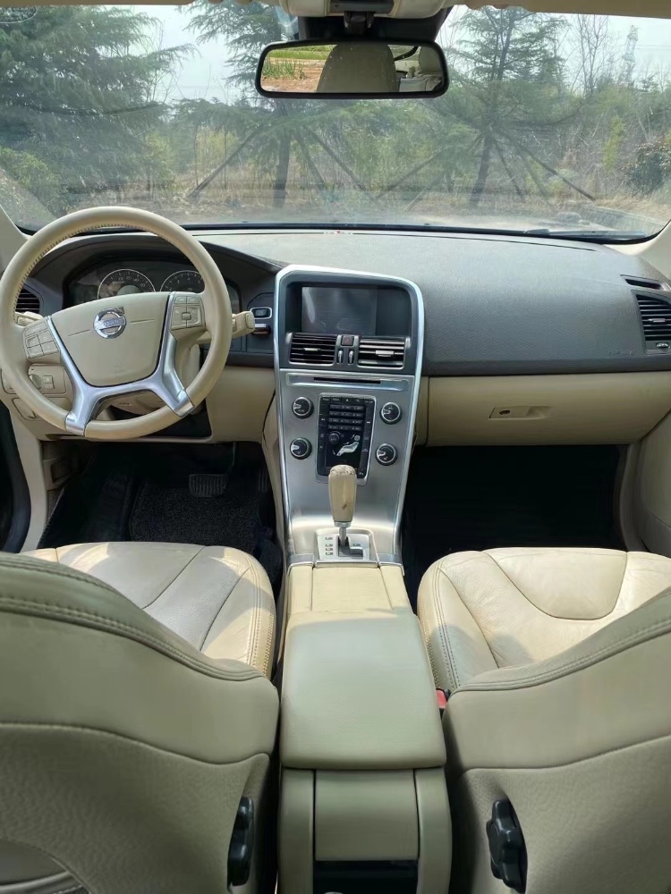 青岛12年沃尔沃XC602