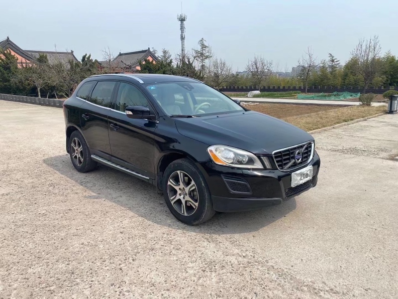 青岛12年沃尔沃XC604