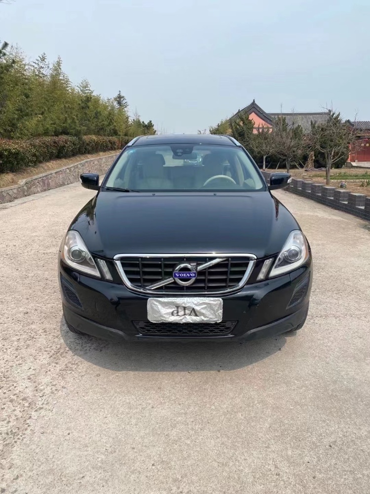 青岛12年沃尔沃XC601