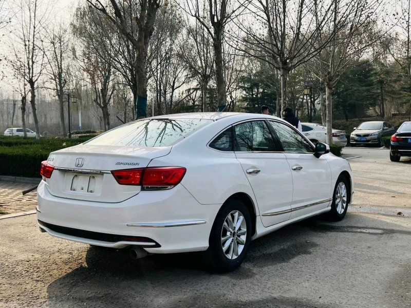 聊城15年本田思铂睿3
