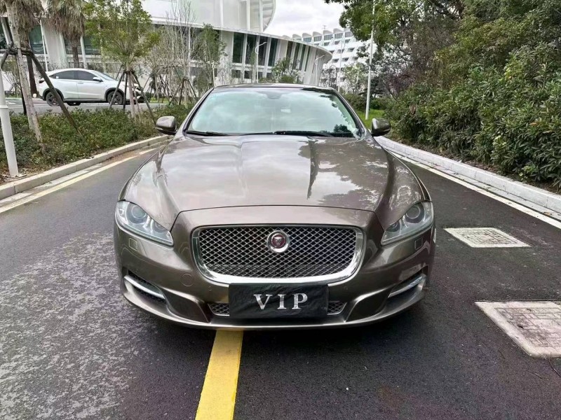嘉興16年捷豹XJL1