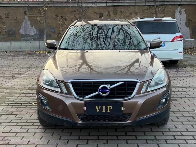 青岛10年沃尔沃XC601