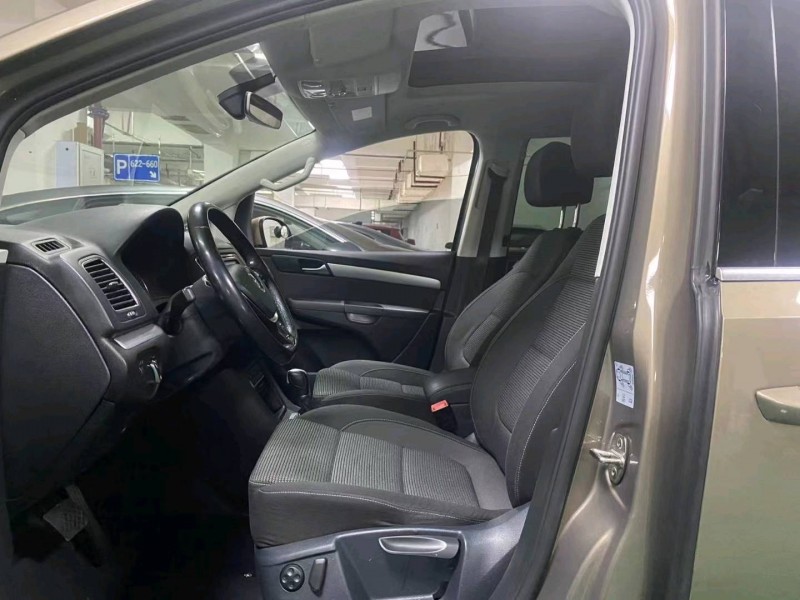 成都18年大众夏朗4