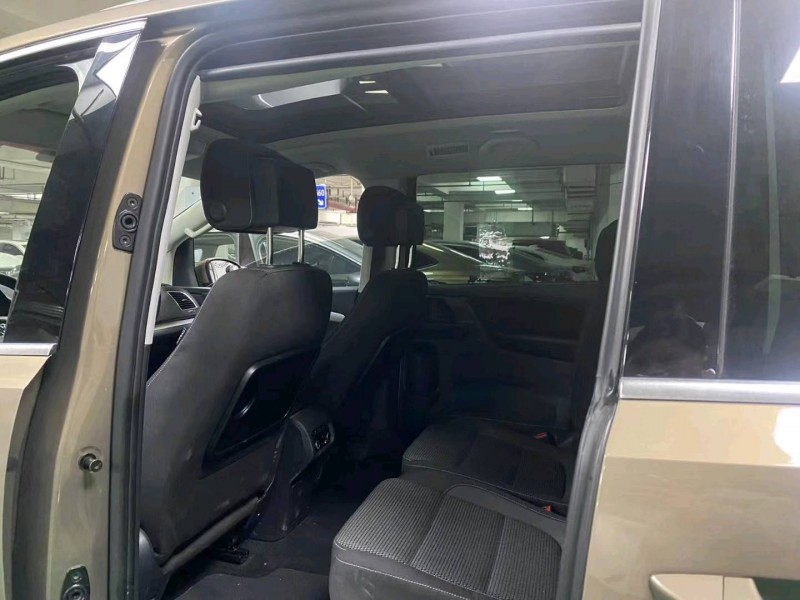 成都18年大众夏朗5