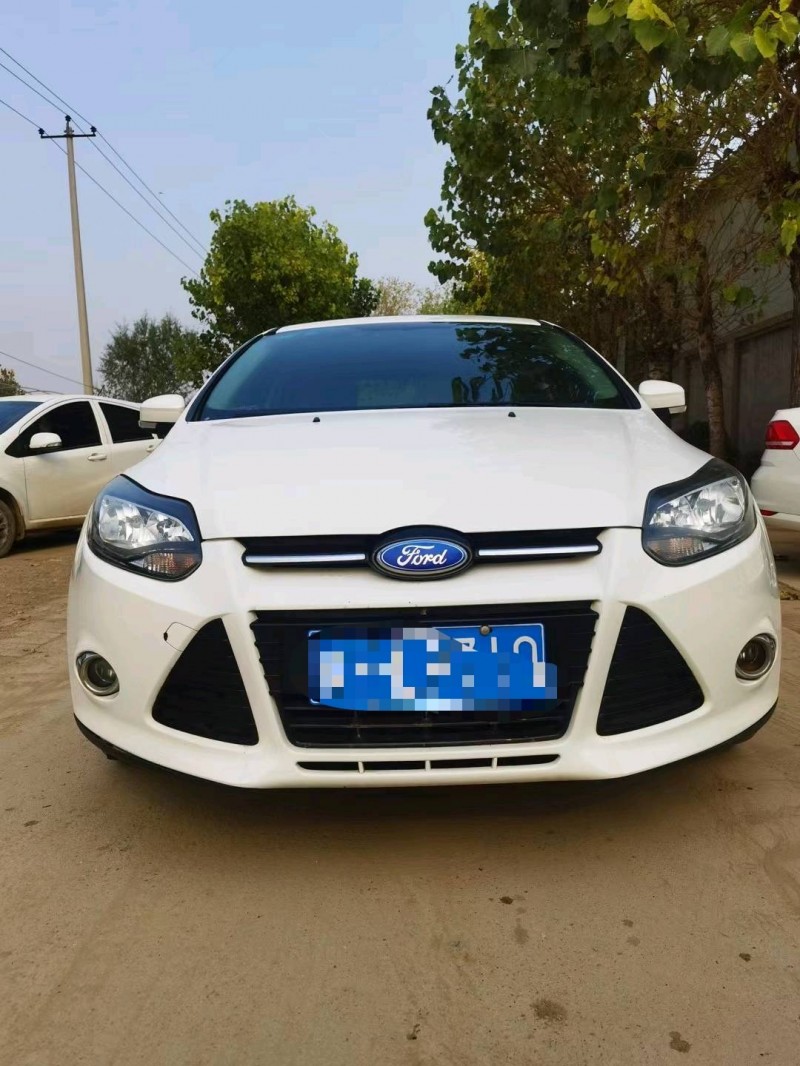 保定14年福特福克斯1