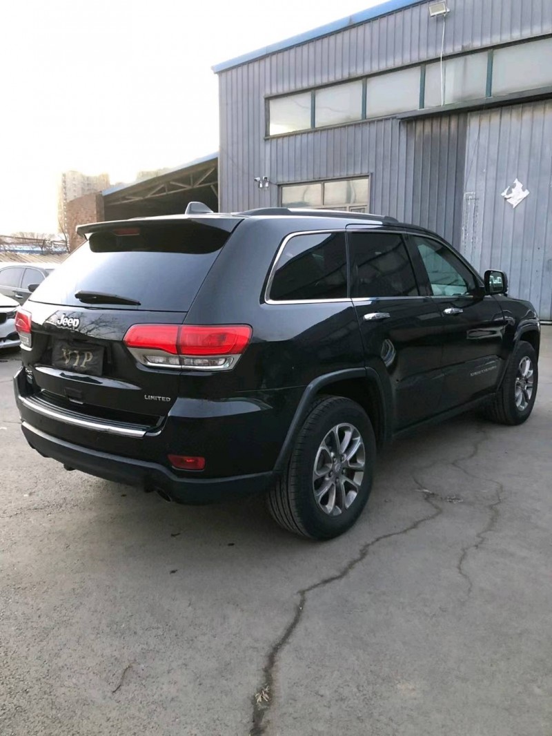 沈阳14年Jeep大切诺基5