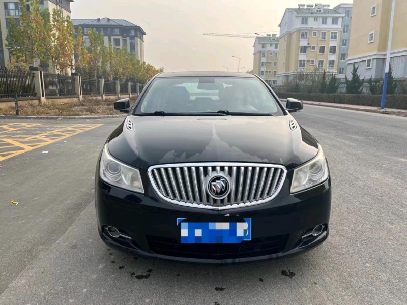 枣庄12年别克君越1