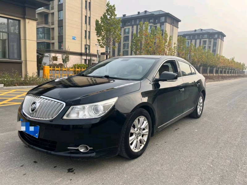 枣庄12年别克君越2