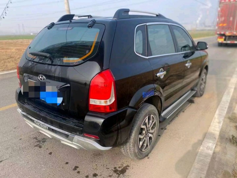 保定14年现代途胜5