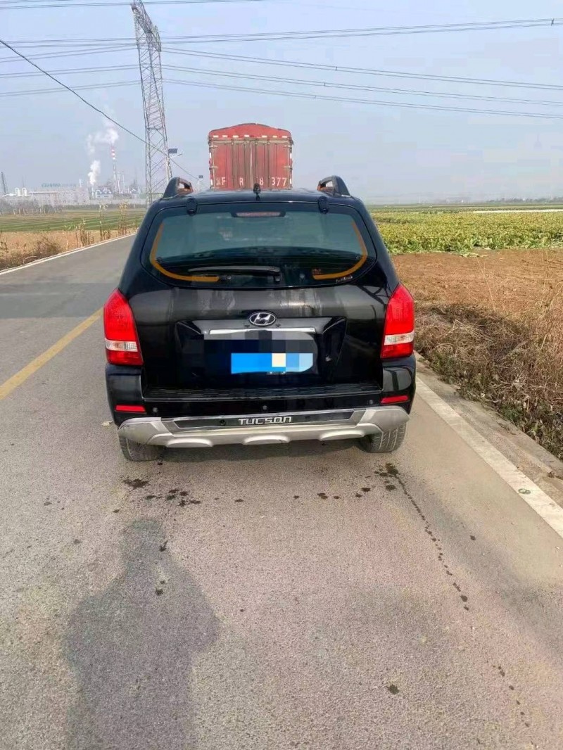 保定14年现代途胜9