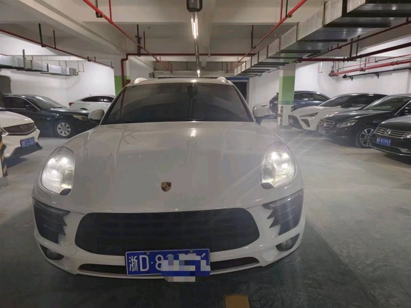 济南15年保时捷Macan9