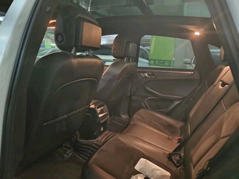 济南15年保时捷Macan5