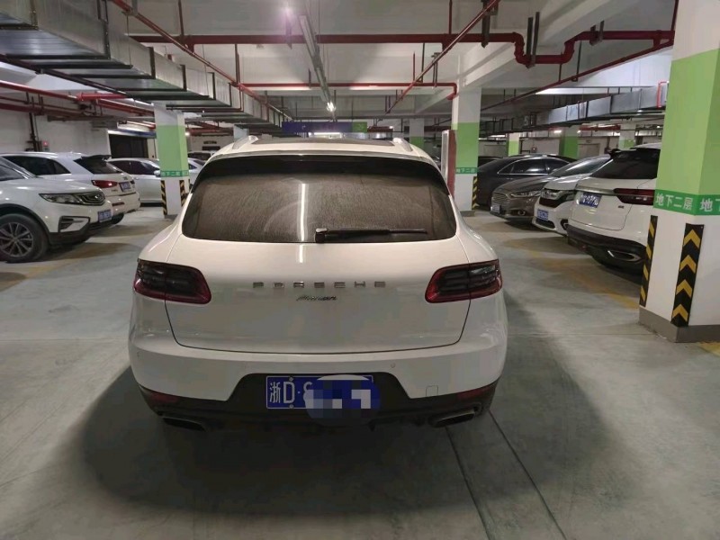 济南15年保时捷Macan1