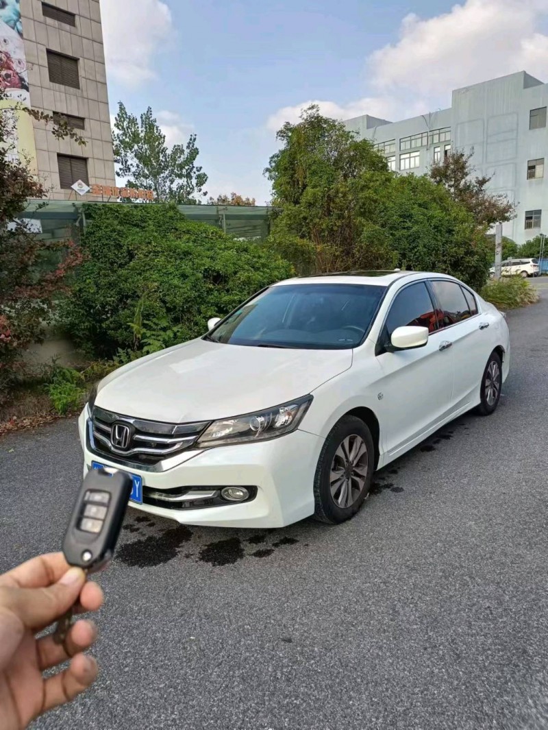 嘉兴15年本田雅阁1
