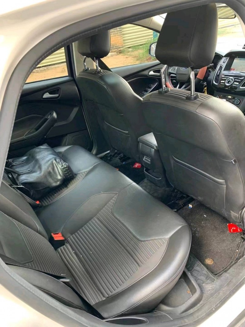 济南17年福特福克斯5