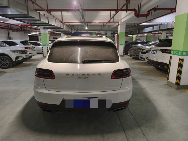 东营15年保时捷Macan4