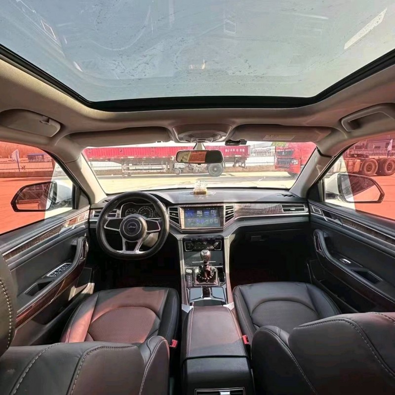 北京18年众泰大迈X76