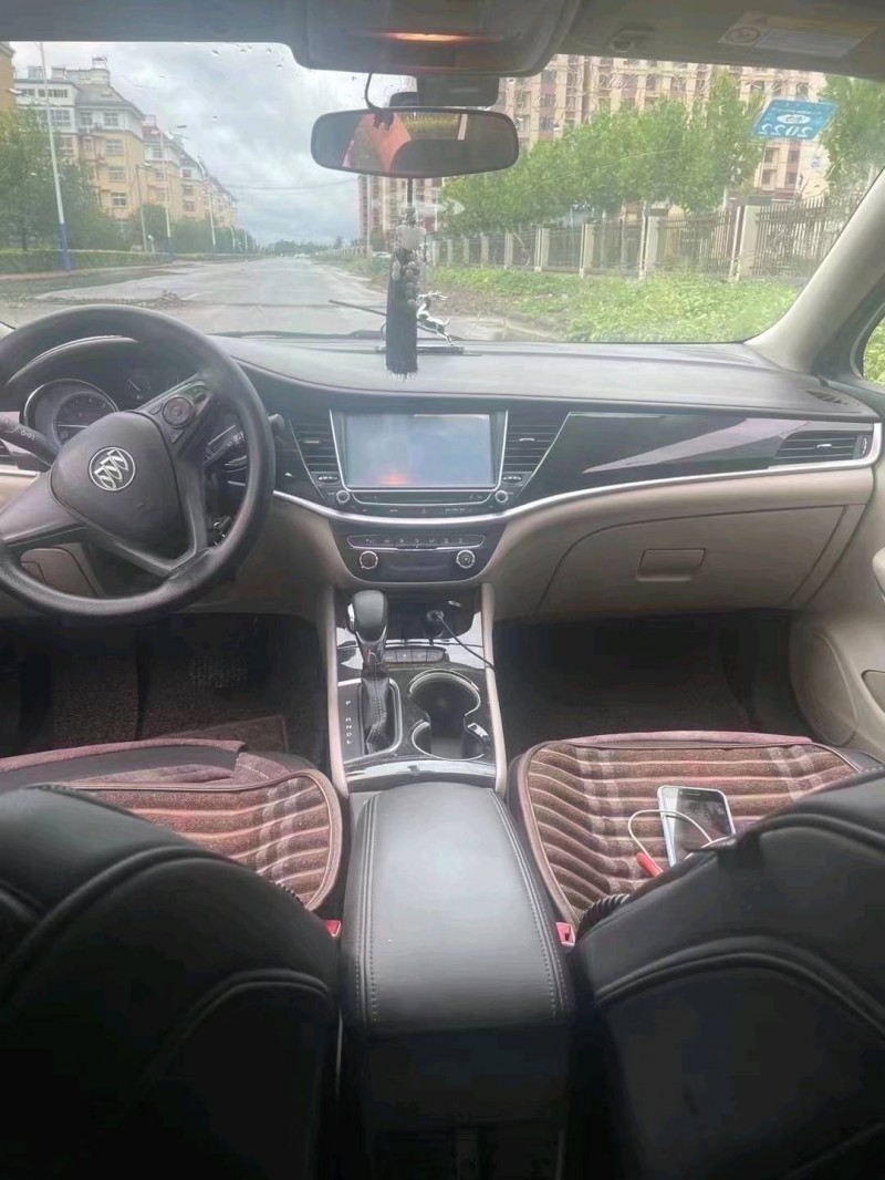 枣庄16年别克威朗9